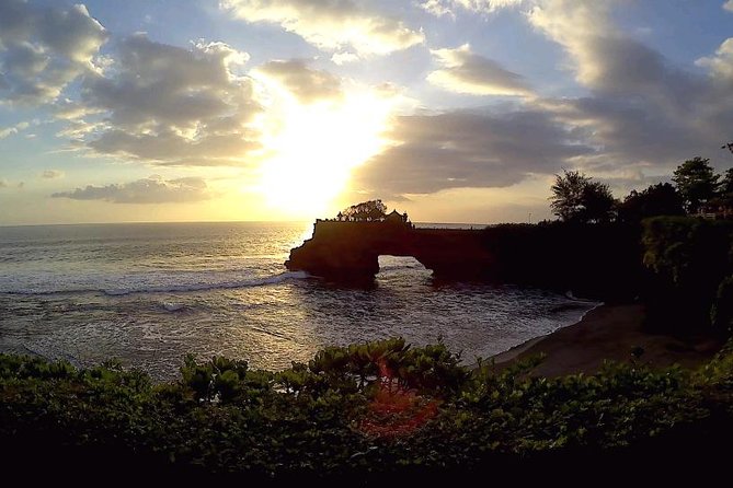 Hidden Nungnung Waterfall and Tanah Lot sunset Private Tour - Tanah Lot Sunset: Ocean Views and a Built-In Sunset Timing