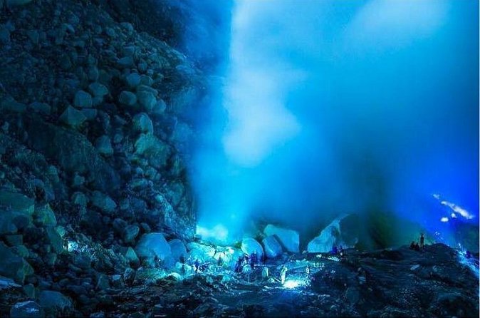 Ijen Blue Flame from Bali - What to bring for a Kawah Ijen hike (gear and meals)