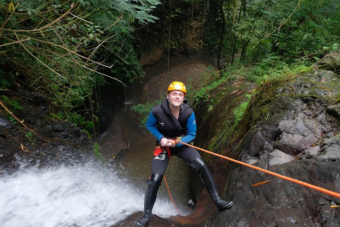 Intermediate canyoning tour in Bali " Maboya Canyon " - The morning build-up: from warm welcome to start-point technique
