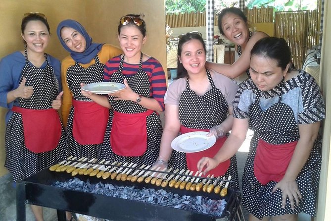 Jambangan Bali Cooking Class - Offerings, coconut oil, and rindik music: the cultural layer that’s hands-on