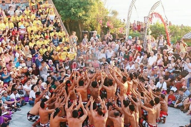 Kecak fire dance and uluwatu temple tour - free wifi - What can go wrong: organization and pickup timing