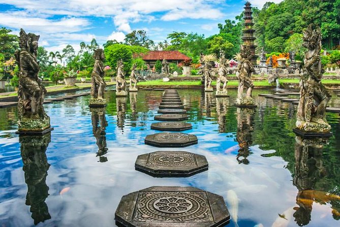 Lempuyang Gates of Heaven, Tirta Gangga Temple Swim & Jungle Waterfalls - Practical tips that make this day easier (and better photos)