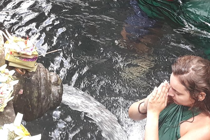 Magic Of Ubud Temple Swing And Waterfall Private Guided Tour - Ulu Petanu Waterfall: Green Scenery and a Nature Reset