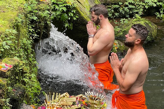 Melukat Purification Ceremony at Mengening Temple - Melukat Purification at Mengening Temple: what you’re actually doing