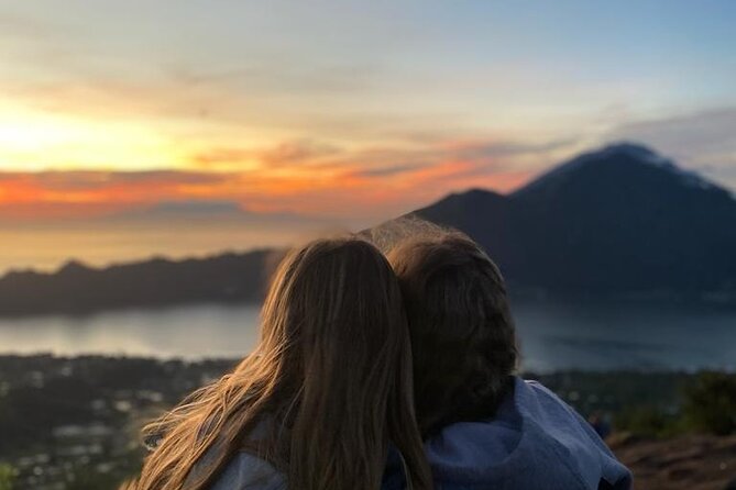 Mount Batur Sunrise Hike, Breakfast & Hot Spring - Summit breakfast: eating while the sky does its thing