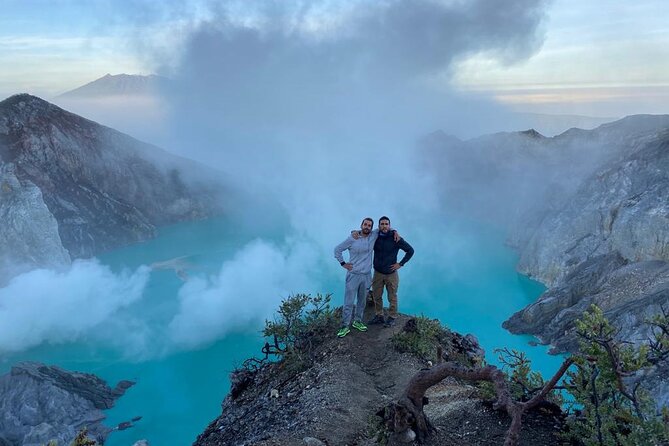 Mount Ijen Crater Tour From Ubud Bali - Sunrise payoff: what changes when the sky turns
