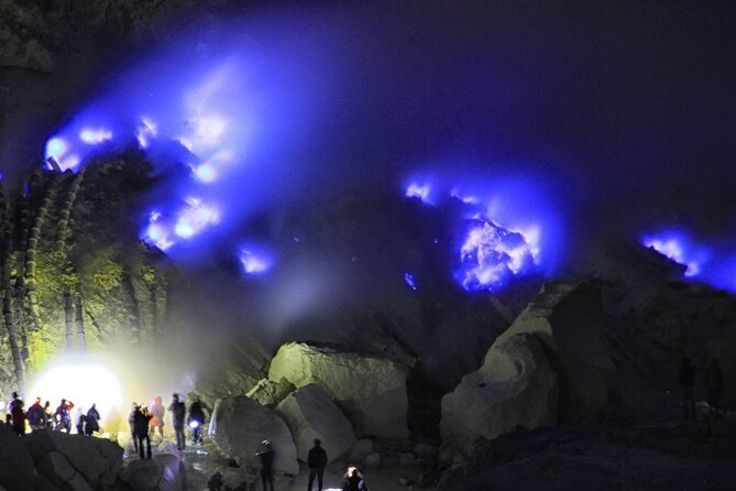 Mount Ijen Volcanic Crater Overnight Trip from Bali - North Bali Temple, Bratan and the Lake-Lighting Calm