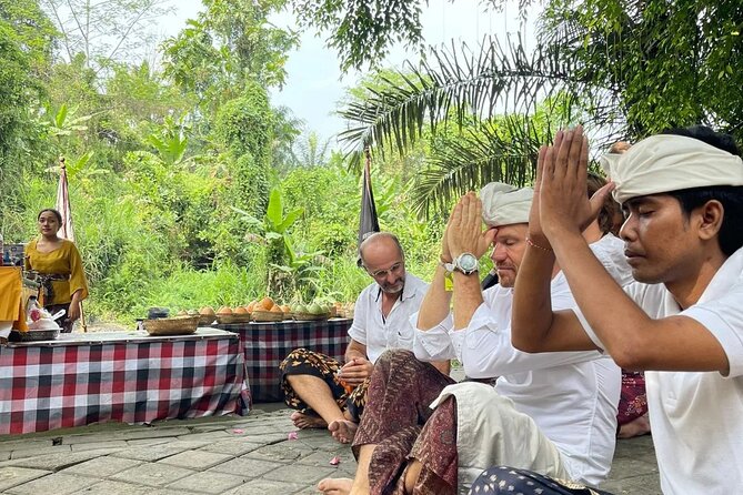 natural holy waterfalls healing tour. - Stop 2: Uma Pakel Agro Tourism, Herbal Tea, and Photo Breaks