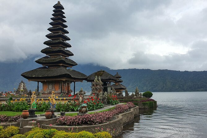North Bali Nature Escape Rice Terraces, Temples & Waterfall - Handara Iconic Gate: A Fast Photo Moment With a Separate Cost