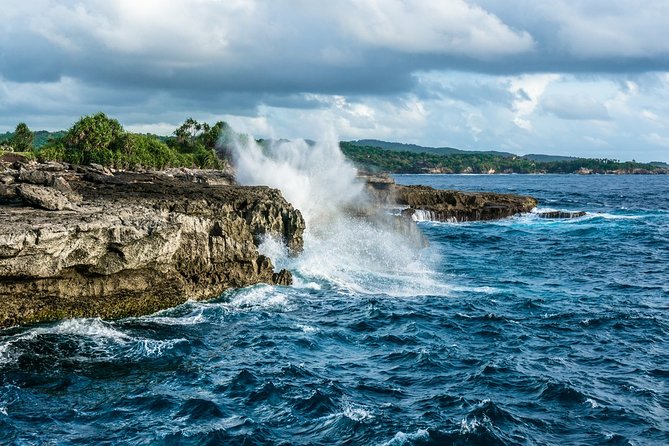Nusa Lembongan Island: Snorkeling & Mangrove Forest Day Tour - Yellow Bridge and the Nusa Lembongan–Nusa Ceningan Connector