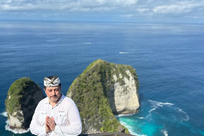 Nusa Penida Day Tour - Kelingking Beach at 9:15: iconic views with a steep downside
