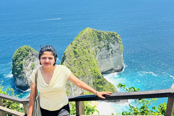 Nusa Penida Day Tour - Crystal Bay at lunchtime: swim time and a slower pace