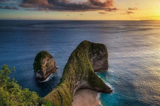 Nusa Penida Island, Instagram Tour & Private Car Service - Angel’s Billabong: the natural infinity pool moment