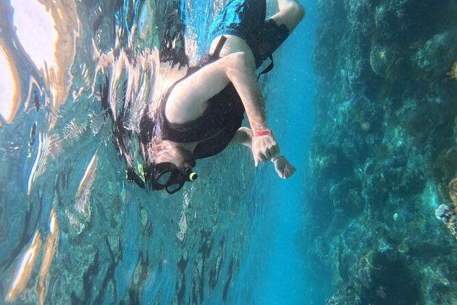 Nusa Penida Snorkeling at Manta Bay and Land Tour (inclusive) - Getting clean after: towel, shower, and photo support