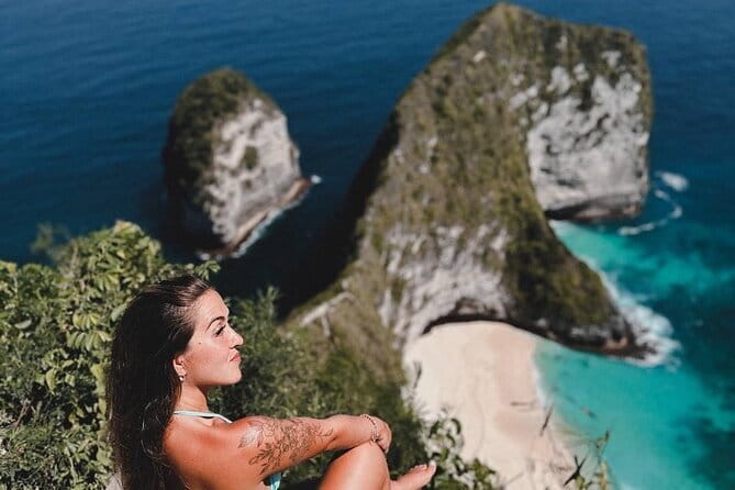 Nusa Penida Tour with Iconic Photography in Kelingking - Stop 2: Diamond Beach—white sand, turquoise water, and cliff drama