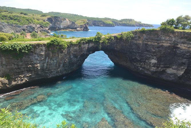 Nusa Penida Tours All Inclusive - Pasih Uug (Broken Beach) plus the sea-facing rock pools