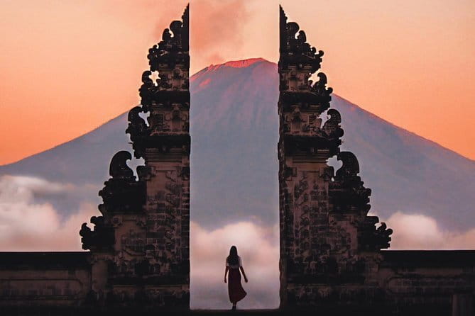 Overnight Mount Ijen Blue Fire Trekking Tour From Bali - Blue flames and crater lake: set expectations before you go