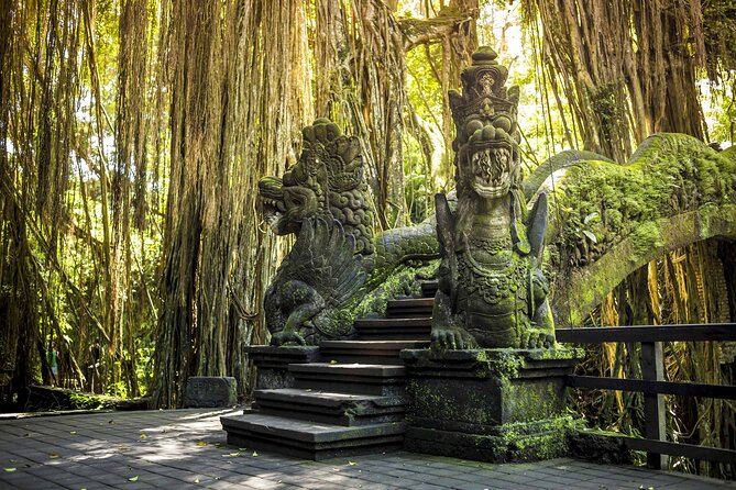 Private Customize Ubud Day Tour With Experienced Driver - Ubud Palace and Saraswati Temple: royal architecture and a water temple