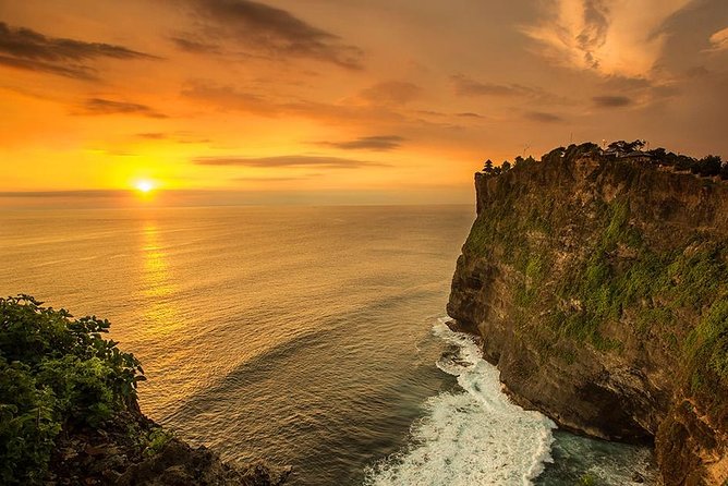 Private Inclusive Tours: 2 Days highlight of Bali - Kecak Fire Dance and Jimbaran candlelight seafood dinner