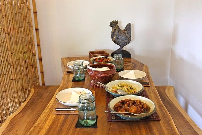 Private Javanese Cooking Class with Dotty in Tumbak Bayuh, Canggu - Eating what you made: lunch, non-alcoholic drinks, and a calm finish