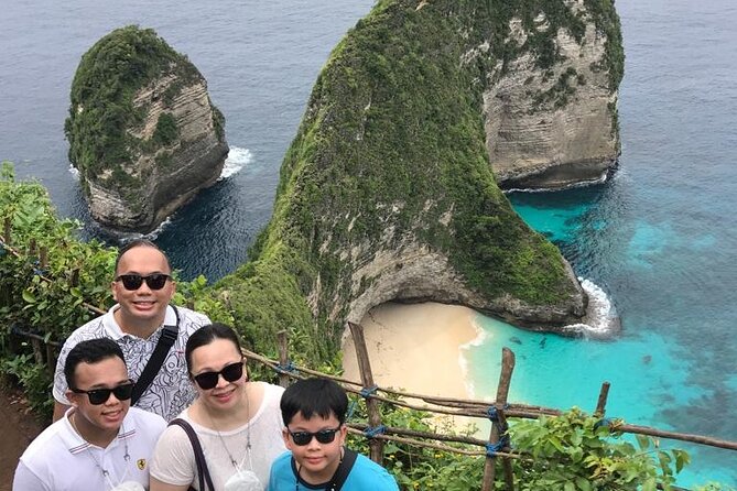 Private Nusa Penida West Trip - Stop 3: Crystal Bay’s 200-metre stretch of sand