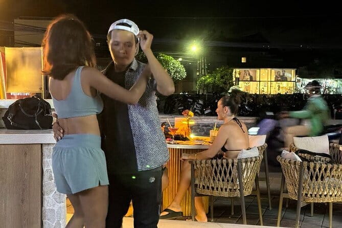 Private Salsa and Bachata Dance in Bali - Your first hour: salsa or bachata basics, but taught like a human