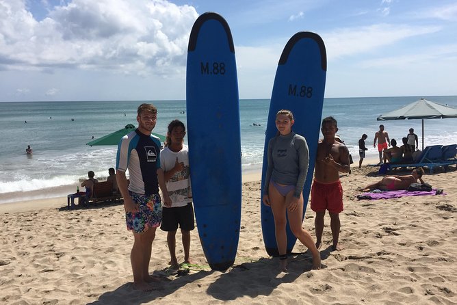 Private surf lesson - Hitting the waves in Kuta: practicing the full surf sequence