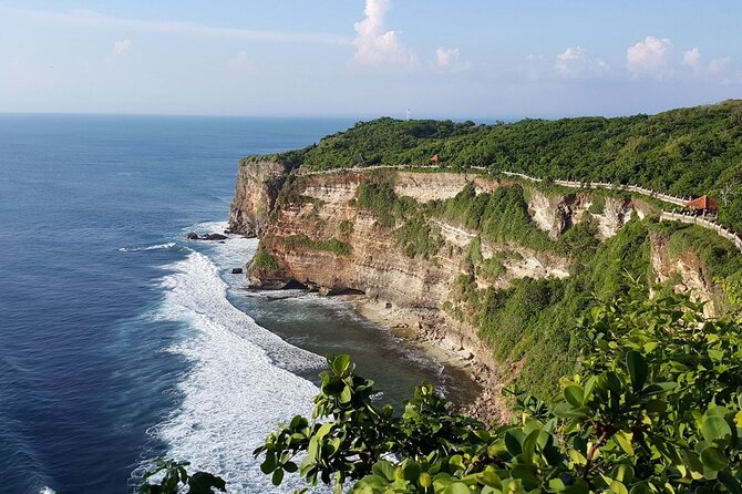 Private Tour Bali Beaches and Uluwatu Temple with Dinner - Melasti Ungasan: The Pretty Cliff Beach That Also Sets Up Sunset