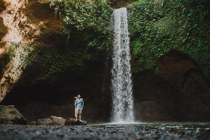 Private Tour : Bali Best Waterfalls, Temples and Monkey Forest - Tibumana Waterfall: Jungle Trail Leads to a Cooling Swim