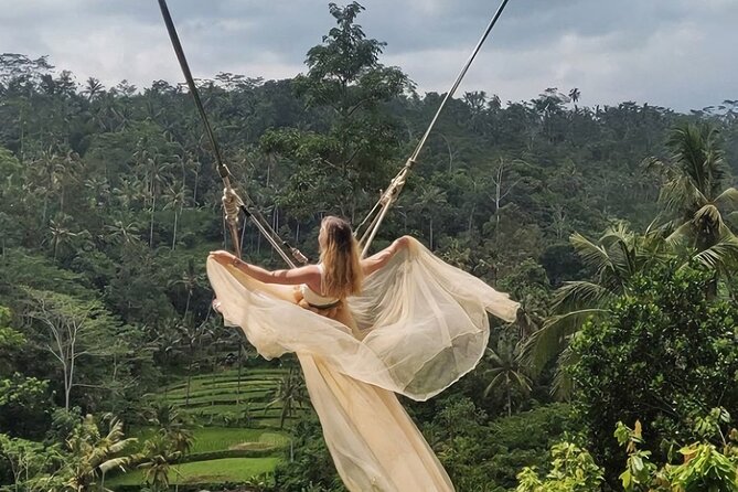 Private Tour Bali: Lempuyang Temple / Gate of Heaven, tirtagangga, waterfall. - Lempuyang Temple and the Gate of Heaven sunset setup
