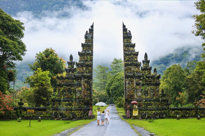 Private Tour: Bali UNESCO World Heritage Sites - First Stop: Taman Ayun Temple and a Peaceful Temple-Garden Start