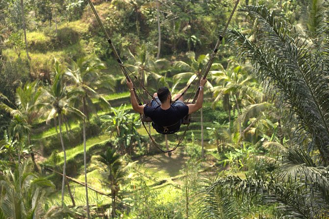Private Tour: Bali Volcano with Jungle Swing Experience - Mount Batur buffet lunch: eating with a view of an active volcano