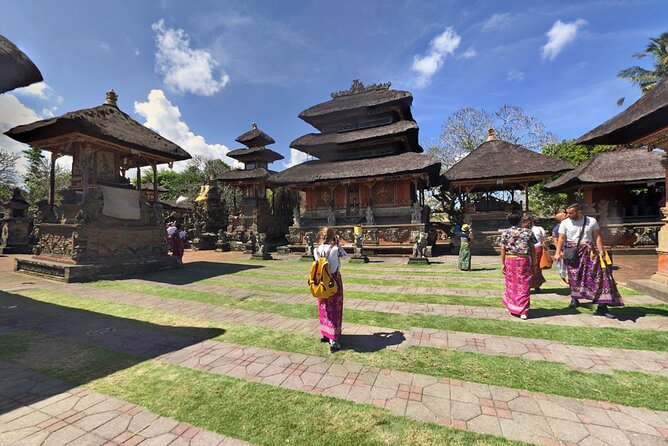 Private Tour: Best of Bali - All Inclusive Tickets - Tegenungan Waterfall: climbing stairs and choosing your comfort level