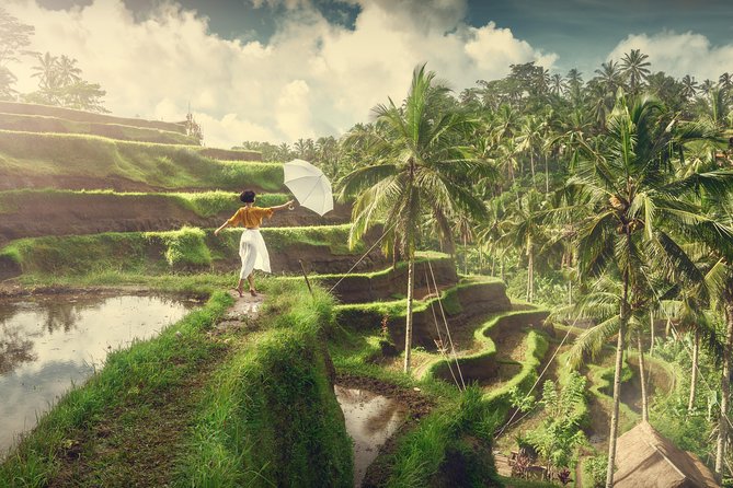Private Tour: Best of Bali - All Inclusive Tickets - Puseh Batuan Temple: temple carvings plus a ready-made outfit