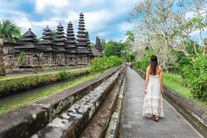 Private Tour: Full-Day Tanah Lot and Uluwatu Temples with Kecak Fire Dance Show - Uluwatu Temple at Sunset: Kecak Fire Dance Timing Pays Off