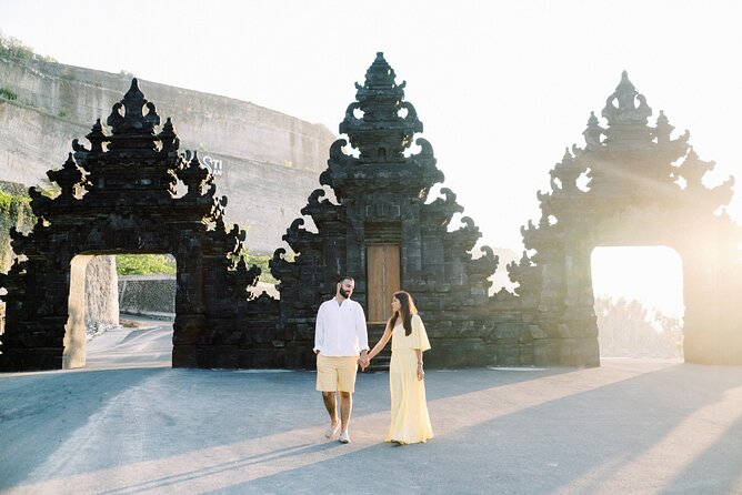 Private Tour: Half Day Uluwatu Tour - Stop 1: Uluwatu Temple on a 250-foot cliff