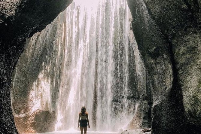 Private Tour Lempuyang, Tirta gangga, tukad Cepung Waterfall - Tukad Cepung Waterfall’s Light Beam in the Cave