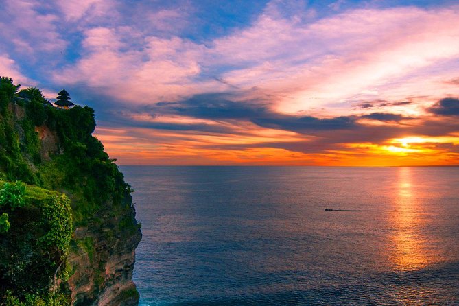 Private Tour: Uluwatu Temple & Southern Bali Highlights - Jimbaran Bay dinner on the sand: romantic, but timing matters