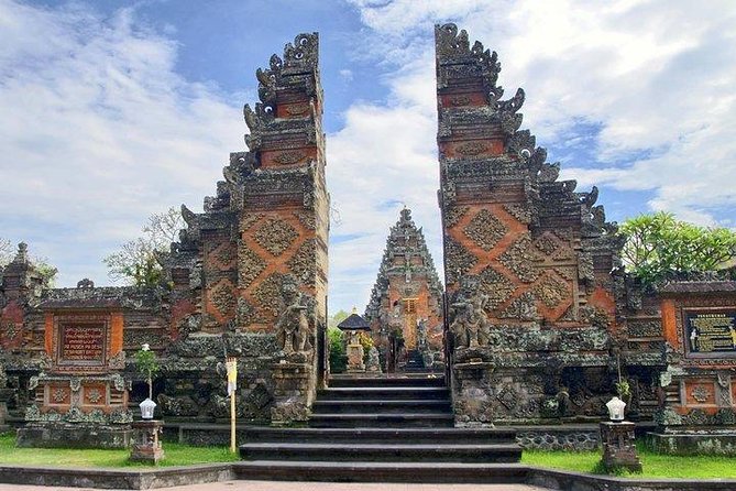 Private Ubud Day Tour - Sacred Monkey Forest Sanctuary: plan for monkeys, not just photos