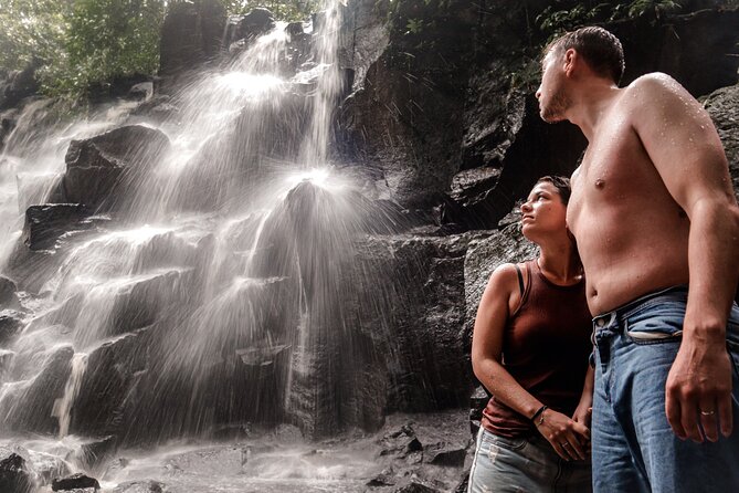 Private Ubud Tour: Waterfall, Rice Terrace & Monkey Forest - Stop 1: Tegenungan Waterfall, the morning highlight