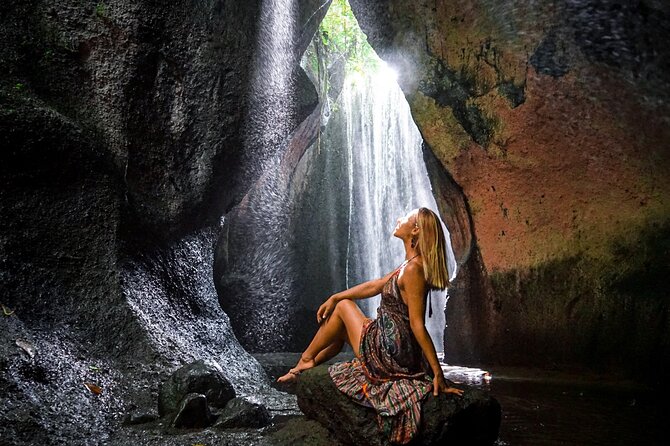 Private Ubud Tour: Waterfall, Rice Terrace & Monkey Forest - Guides, drivers, and the photo factor that many people care about