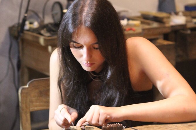 Silver Jewelry Making Class and Ubud Tour with All Inclusive - Stop 3: Tegenungan Waterfall and what the walk feels like