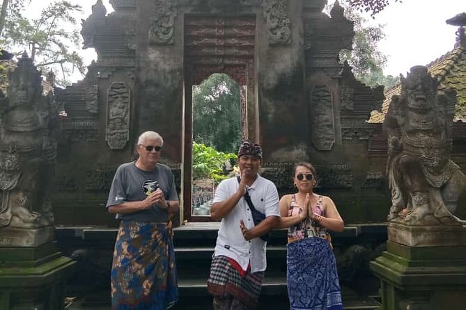 Skip the Line Tirta Empul Temple Entrance Ticket All Inclusive - The ritual experience at Tirta Empul: how you participate step by step