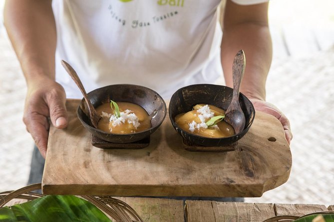 Small-Group Farm Tour & Balinese Cooking Class in Ubud with Kadek - What to bring so the day stays comfortable