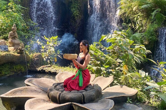 Taman Beji Griya Waterfall Tranquil Purification Ceremony - The waterfall setting: calm, photos, and a real pool option