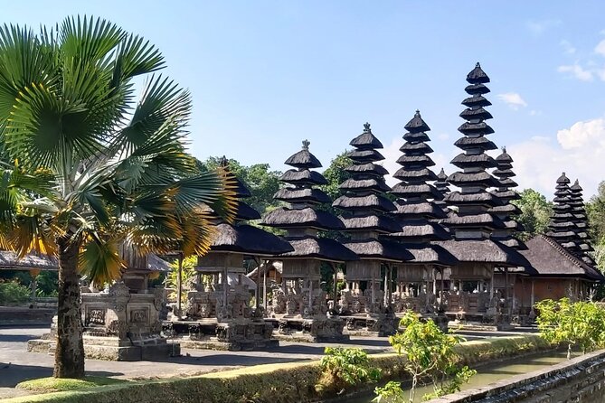 Tanah Lot And Ubud - Full Day Private Tour - Ubud Traditional Art Market: free time to shop with context