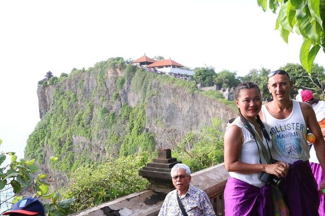 Tanah Lot and Uluwatu Temple Tour Including Seafood Dinner at Jimbaran Beach - The 12:00 start: why the schedule matters in south Bali