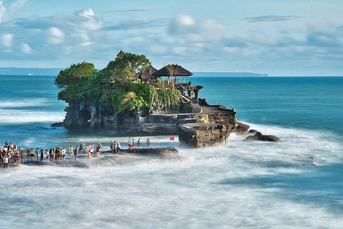 Tanah Lot Sunset and Monkey Forest Tour. - The Drive in Between: Paddy Fields, Patience, and Timing