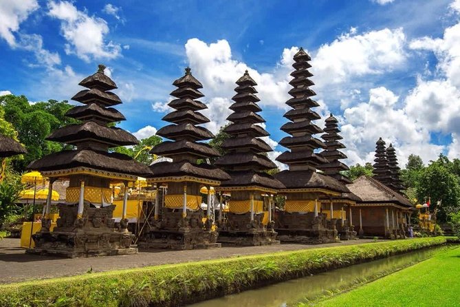 Tanah Lot Sunset and Monkey Forest Tour. - Stop 3: Tanah Lot Temple at Sunset (The Ocean Rock Moment)