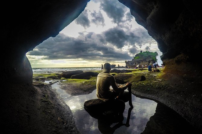 Tanah Lot Temple, Waterfall & Ubud Tour (Private & All-Inclusive) - Sacred Monkey Forest: famous sanctuary, real energy